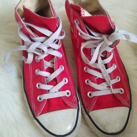 Converse Shoes - Chuck Taylors 8